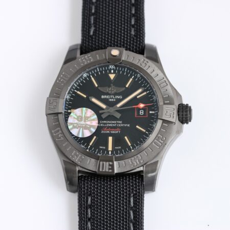 Breitling Avenger V13317101L1X4(45mm)